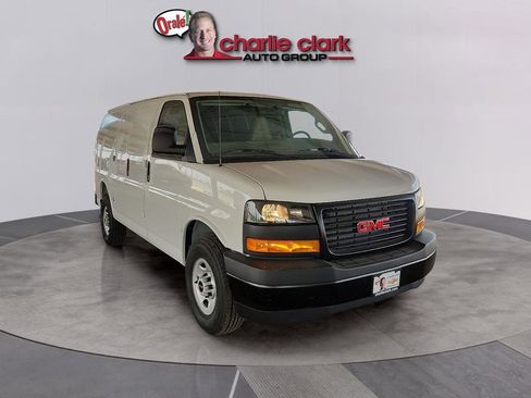 New 2026 GMC Savana 2500 RWD image 7