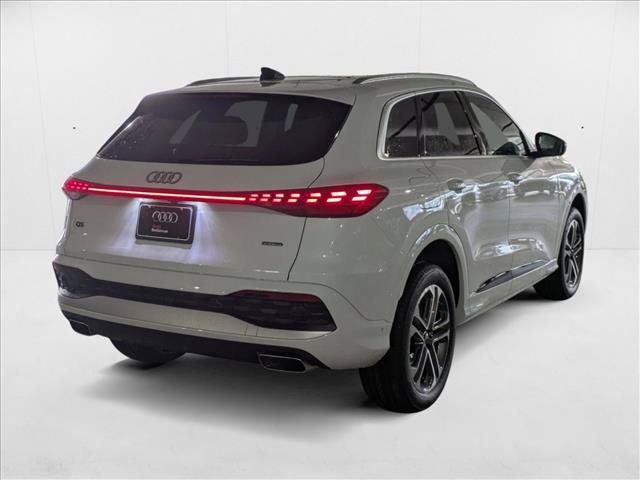 New 2025 Audi Q5 Premium w/ Premium Plus AWD/4WD image 2