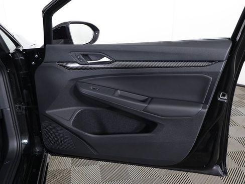 Used 2025 Volkswagen Golf R Black Edition image 28