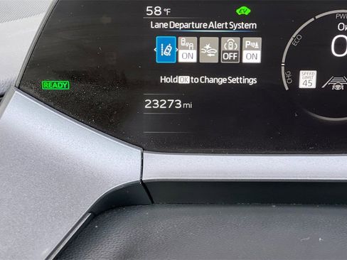 Used 2025 Toyota Prius LE image 29