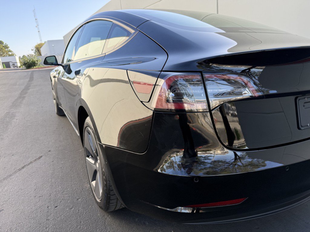 Used 2022 Tesla Model 3 AWD/4WD image 10