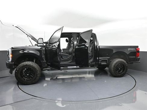 Used 2025 Ford F250 Lariat w/ Black Appearance Package AWD/4WD image 51