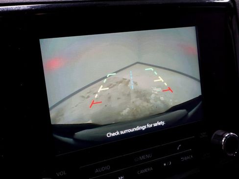 Certified 2024 Nissan Frontier SV w/ Technology Package image 2