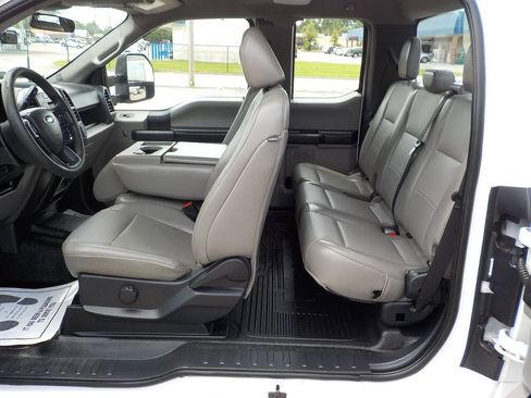 Used 2022 Ford F250 XL w/ Power Equipment Group RWD image 15