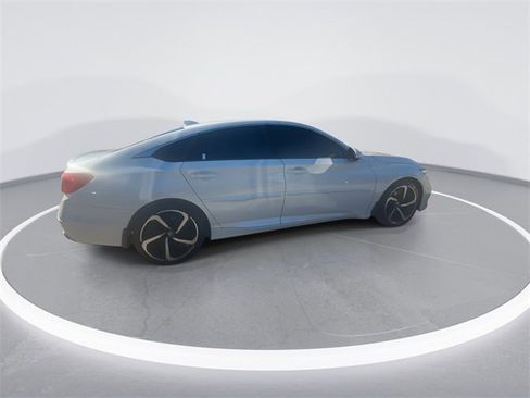 Used 2019 Honda Accord Sport image 9