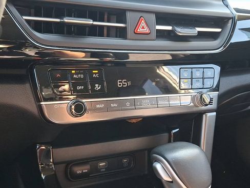Used 2024 Kia Seltos S AWD/4WD image 15