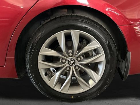 Used 2022 Toyota Avalon XLE w/ Moonroof Package image 20