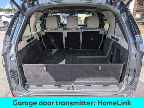 Used 2018 Land Rover Discovery SE AWD/4WD image 27