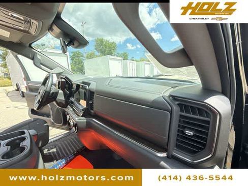 Certified 2025 Chevrolet Silverado 1500 LT AWD/4WD image 28