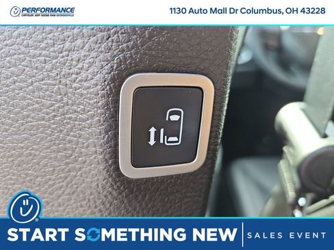 New 2026 Chrysler Pacifica Select image 15
