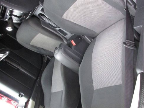 Used 2014 Jeep Patriot Latitude FWD image 29