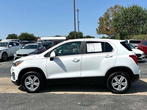 Used 2017 Chevrolet Trax LS AWD/4WD image 12