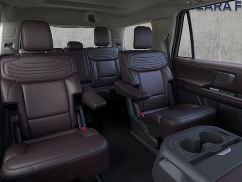 New 2026 Ford Expedition Platinum w/ Platinum Ultimate Package AWD/4WD image 11