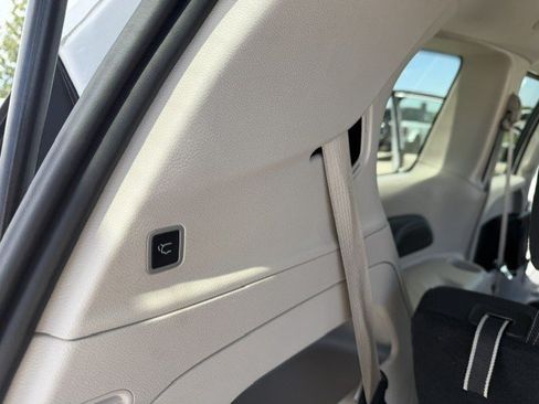 Used 2023 Chrysler Voyager LX FWD image 29
