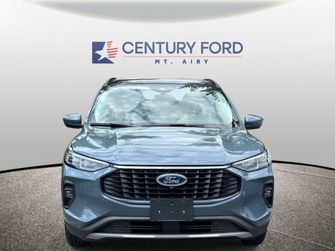 Used 2023 Ford Escape SE w/ PHEV Premium Package FWD image 2