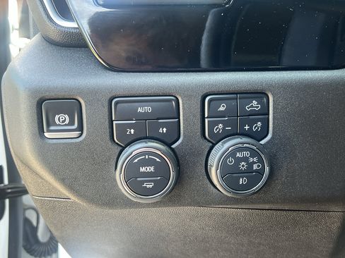 Used 2025 Chevrolet Silverado 1500 RST w/ Convenience Package II AWD/4WD image 14