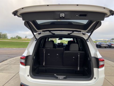 New 2026 Honda Pilot Sport image 25