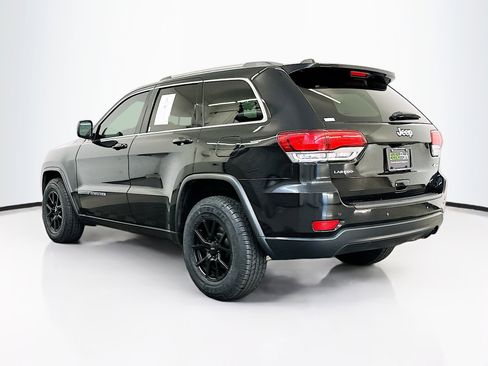 Used 2020 Jeep Grand Cherokee Laredo image 5