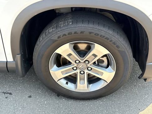 Used 2023 Honda Pilot EX-L image 7