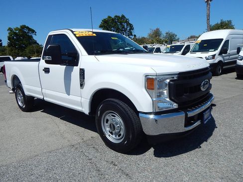 Used 2022 Ford F250 XL w/ Power Equipment Group image 8