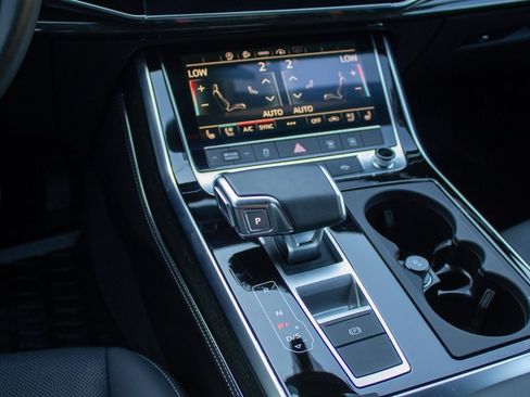 Used 2025 Audi Q7 3.0T Premium Plus image 21