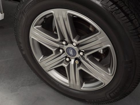 Used 2020 Ford F150 XLT w/ Equipment Group 302A Luxury image 9