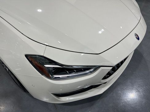 Used 2019 Maserati Ghibli S GranLusso RWD image 12