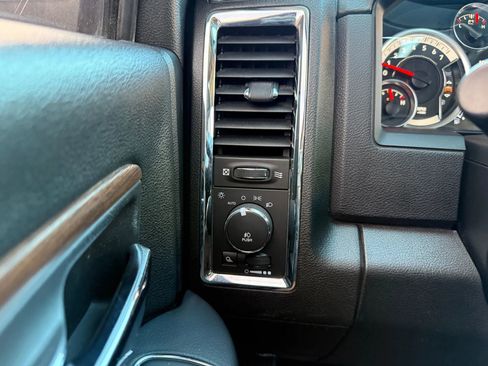 Used 2014 RAM 1500 Laramie w/ Convenience Group image 39