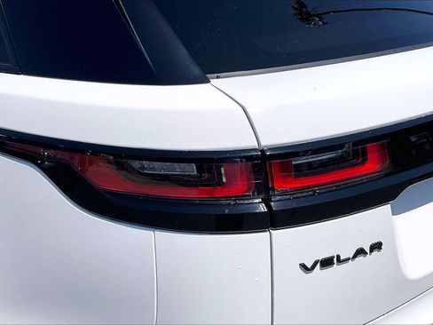 Certified 2022 Land Rover Range Rover Velar R-Dynamic S AWD/4WD image 26