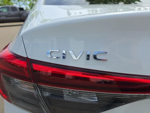 Used 2022 Honda Civic Sport image 7