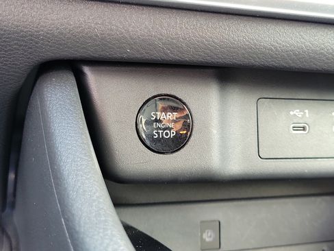 Certified 2026 Nissan Rogue SL AWD/4WD image 28