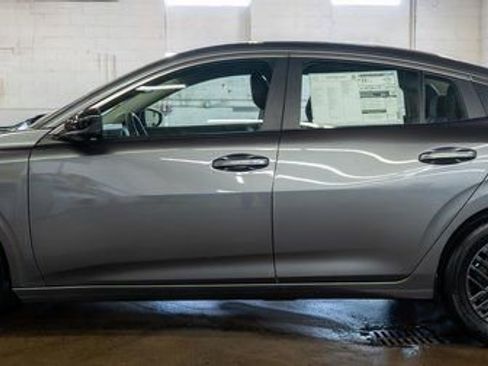New 2026 Nissan Sentra SV w/ SV Convenience Package FWD image 9