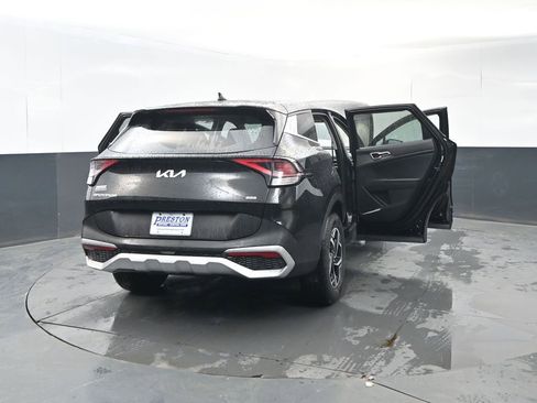 Used 2024 Kia Sportage LX image 29
