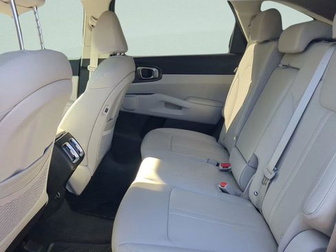 New 2026 Kia Sorento S w/ S Panoramic Sunroof Package image 16