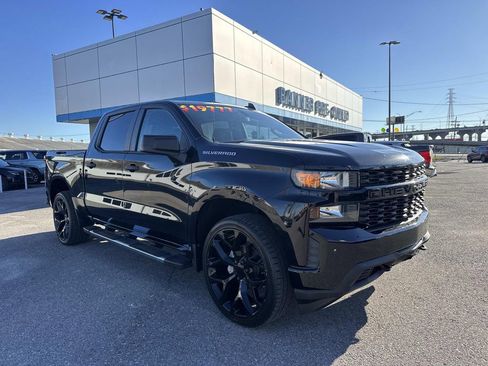 Certified 2019 Chevrolet Silverado 1500 Custom w/ Custom Value Package image 3