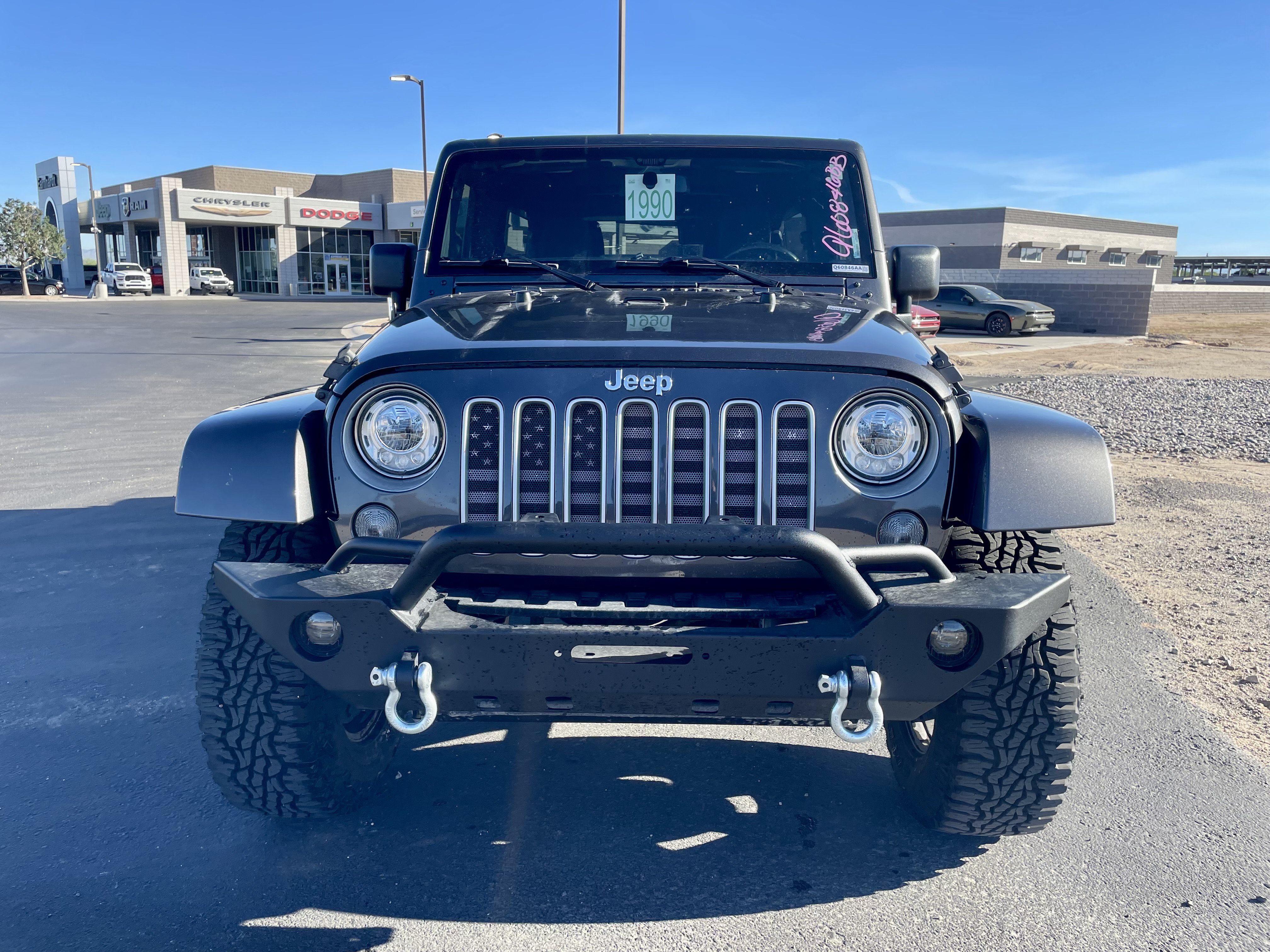Used 2018 Jeep Wrangler Unlimited Sahara w/ Connectivity Group AWD/4WD image 8