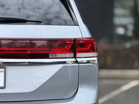 Used 2024 Volkswagen Atlas SE image 17