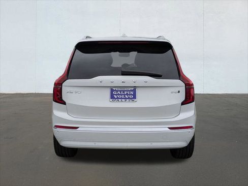 New 2026 Volvo XC90 B6 Plus image 5