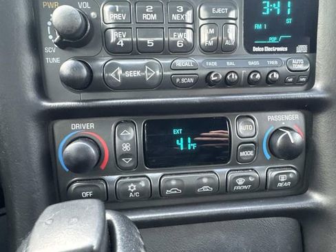 Used 2004 Chevrolet Corvette Coupe w/ Preferred Equipment Group image 18