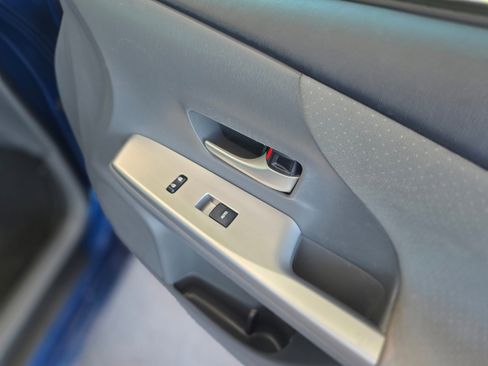 Used 2014 Toyota Prius V Two FWD image 22