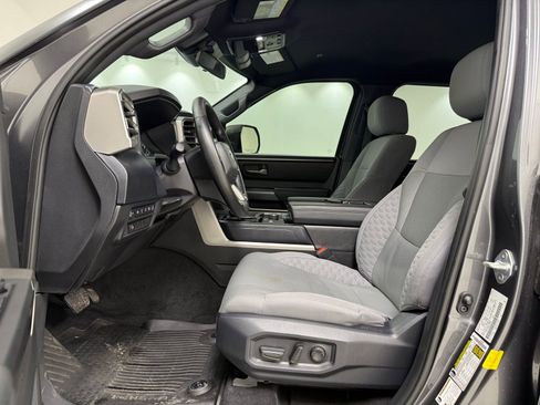 Used 2025 Toyota Tundra SR5 w/ SR5 Convenience Package AWD/4WD image 17