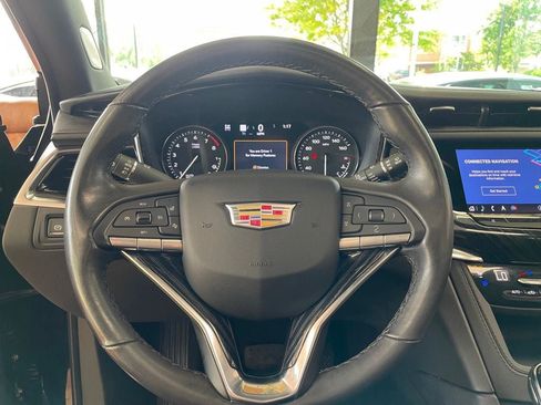 Used 2023 Cadillac XT6 Premium Luxury w/ Technology Package AWD/4WD image 39