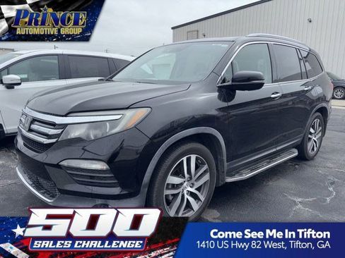 Used 2018 Honda Pilot Touring image 1