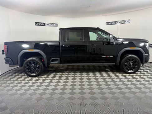 Used 2024 GMC Sierra 2500 AT4 w/ AT4 Premium Plus Package AWD/4WD image 6