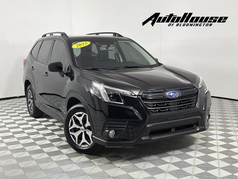 Used 2023 Subaru Forester Premium AWD/4WD image 1