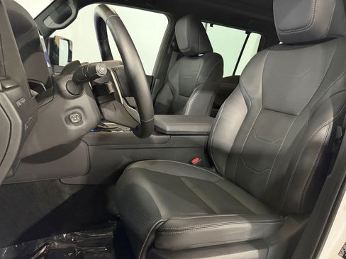 Used 2024 Lexus GX 550 w/ Accessory Package (Z1) AWD/4WD image 5