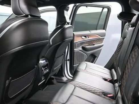 Used 2023 Jeep Grand Cherokee Summit w/ Adv Protech Group IV AWD/4WD image 11
