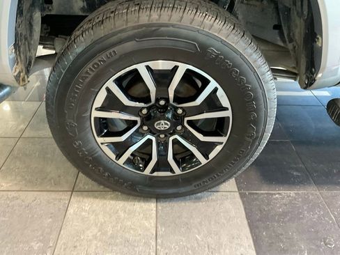 Certified 2023 Toyota Tacoma TRD Sport w/ TRD Premium Sport Package AWD/4WD image 7