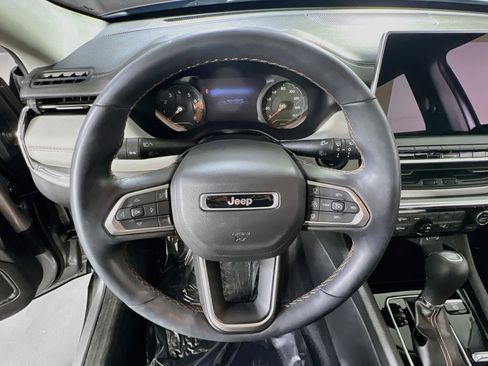 Used 2022 Jeep Compass Limited AWD/4WD image 11