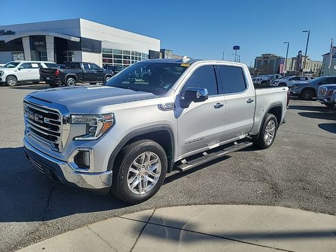 Used 2021 GMC Sierra 1500 SLT w/ SLT Convenience Package image 3